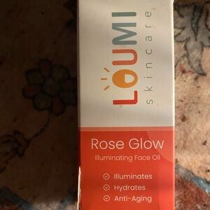 Rose Glow Illuminating Face Oil - Red